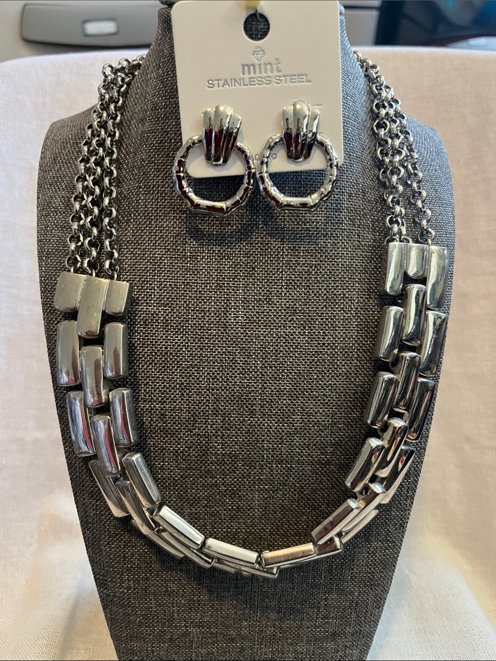 Vintage EC Silver-Tone Multi-Chain Link Necklace with Mint Hoop Earrings